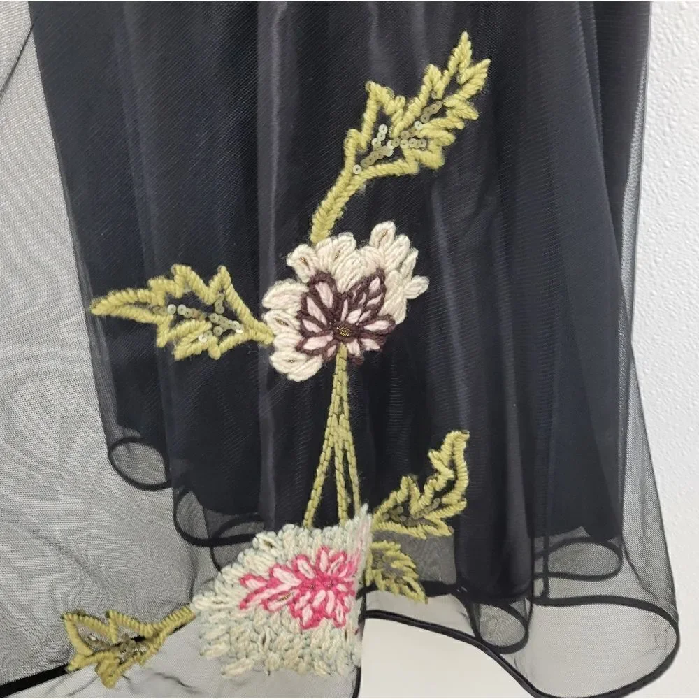 Betsey Johnson Black Tulle Embroidered Skirt Size 4